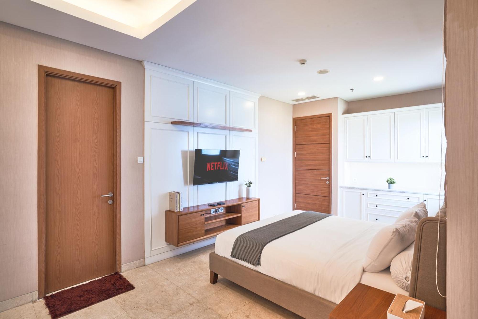 Apartemen 3 Bedroom Modern Classic Apartment, Netflix, Park View *